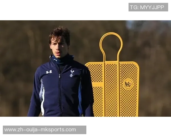 斯坦布利:在热刺的第一次练习我被练吐了;伊布练习时很严厉 斯坦布利:在热刺的第一次练习我被练吐了;伊布练习时很严厉